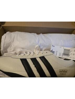 Womens Adidas Tokyo size 9 Mens 7.5 NIB